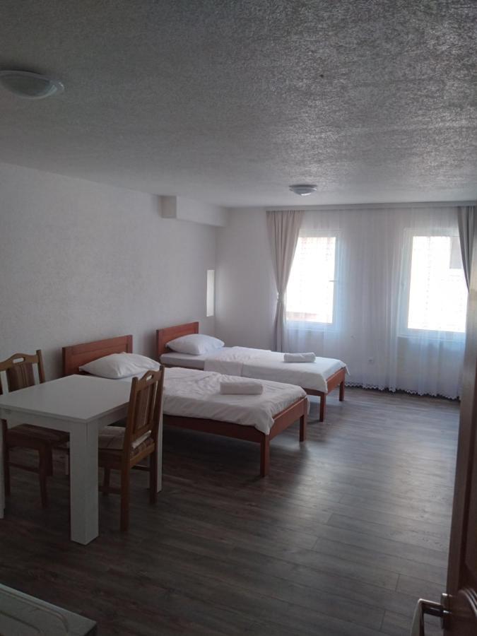 Guest House Erdan Plav Exterior photo