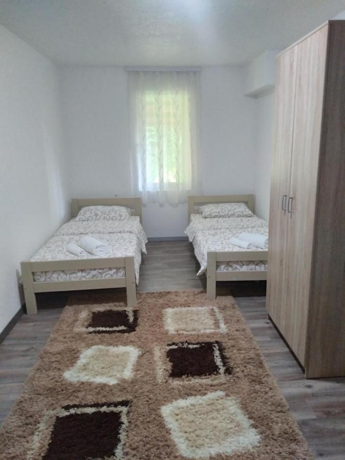 Guest House Erdan Plav Exterior photo
